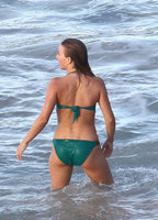 julianne hough in bikini  verde 22.jpg