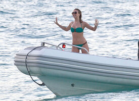 julianne hough in bikini  verde 33.jpg