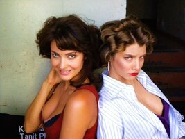 lauren cohan con amica 01.jpg