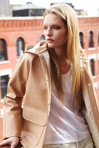 Isabella_Farrell_Bella_02.jpg
