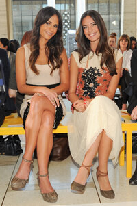 jordana brewster al fashion show 03.jpg