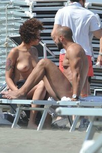 mara adriani in topless 09.jpg
