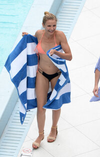 cameron diaz in bikini 01.jpg