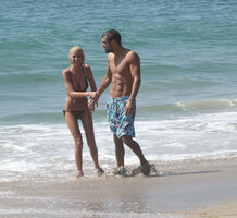 tara reid in bikini 13.jpg