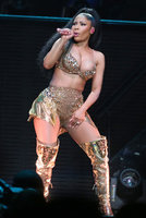 nicki minaj in concerto 07.jpg