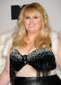 rebel wilson al mtv movie awards 05.JPG