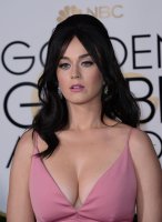 katy perry al golden globes 37.jpg