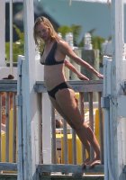 uma thurman in bikini 33.jpg