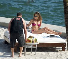 Jennifer-Aniston-Feet-117378.jpg
