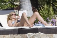 Jennifer-Aniston-Feet-117375.jpg