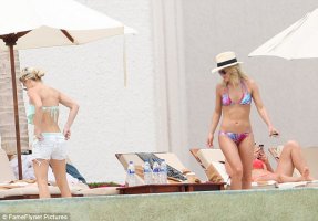 julianne hough in bikini 06.jpg