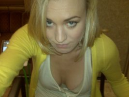yvonne strahovski leaked 01.jpg