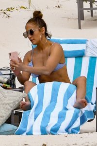 Jennifer-Lopez-Feet-4063763.jpg