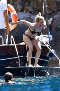 ellie goulding in bikini 05.jpg