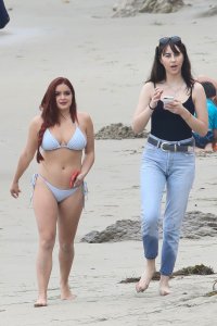 ariel winter in bikini 08.jpg