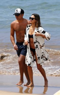 jessica alba in bikini 14.jpg