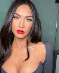 meganfox-31082021-0011.jpg