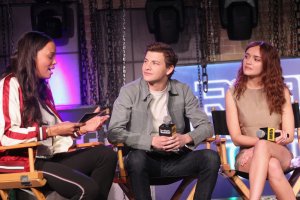 olivia cooke al talk 03.jpg
