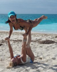 angie harmon in bikini 03.jpg