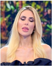 Ilary Blasi (7).jpg