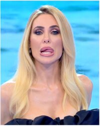 Ilary Blasi (23).jpg