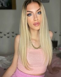 clarasdruscii_CeD2Yc4tnab.jpg