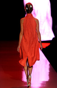 63566_MCFan_for_celeblounge10_02_201100_00_16_122_257lo.jpg
