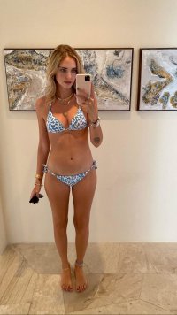 celebs-need-to-relieve-my-cock-for-chiara-ferragni-aDol8i.jpg