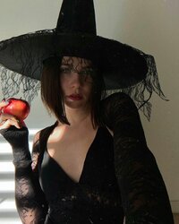 elenasofiapicone_1670889115451.jpg