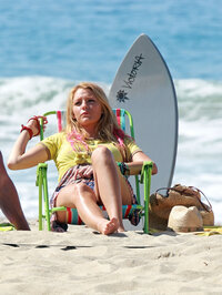 Blake-Lively-Feet-501702.jpg