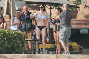 krysten ritter in bikini (03).jpg