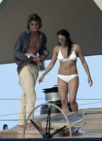 michelle rodriguez in barca (01).jpg