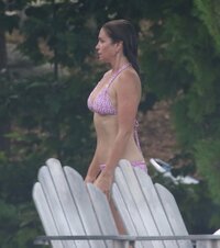 cindy crawford in bikini (11).jpg
