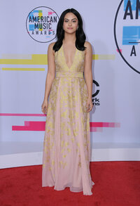 camila mendes al gala (03).jpg